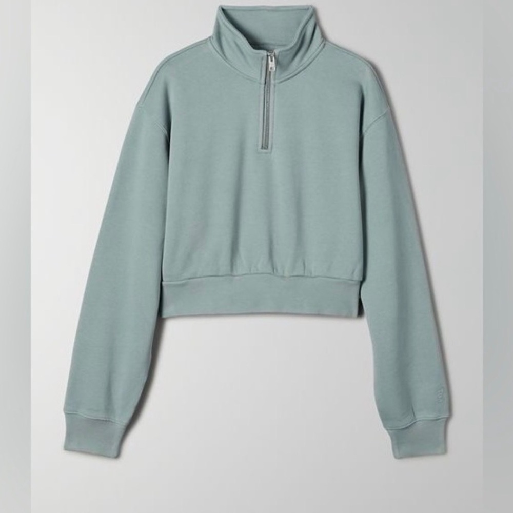 Excellent condition TNA cropped sweater